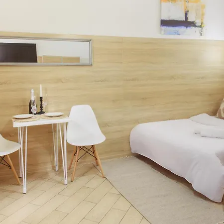 Smart In The Center アパート *