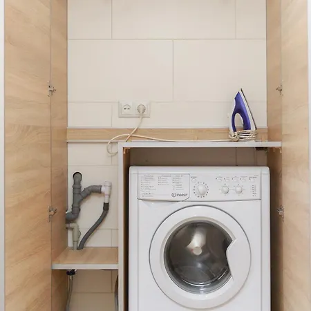 Smart In The Center *